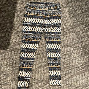 Barely worn!!! LulaRoe Tall&Curvy size leggings